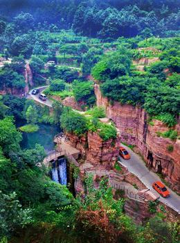 郭亮春美景